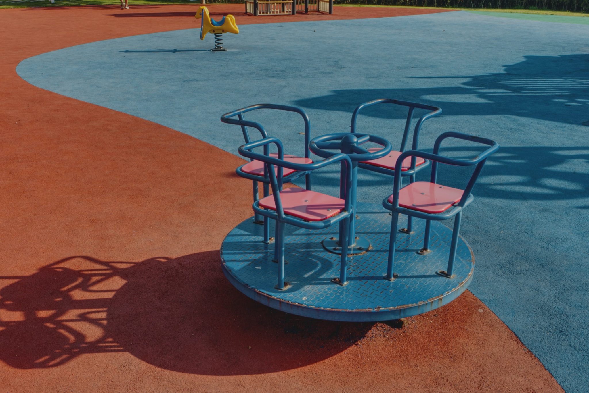 Детские площадки. Детские дворовые площадки. Детские качели на площадке. Детские дворовые площадки. Благоустройство детских площадок.
